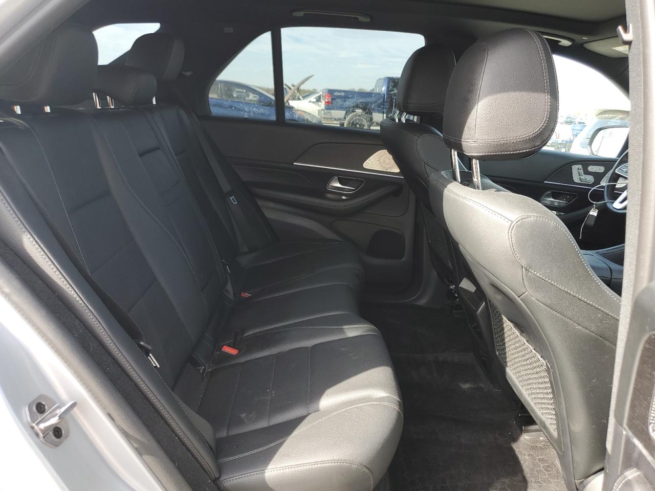 2022 Mercedes-Benz GLE - Image 12