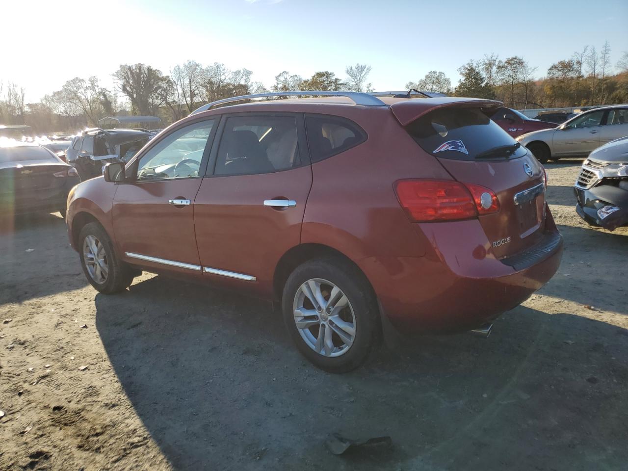 2012 Nissan Rogue - Image 2