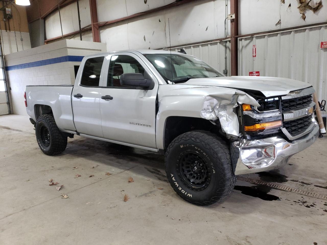 2017 Chevrolet Silverado - Image 4
