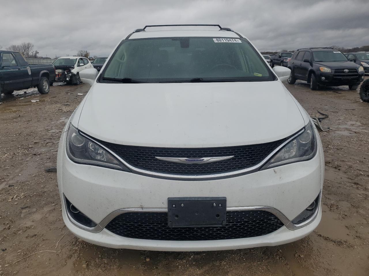 2019 Chrysler Pacifica - Image 5