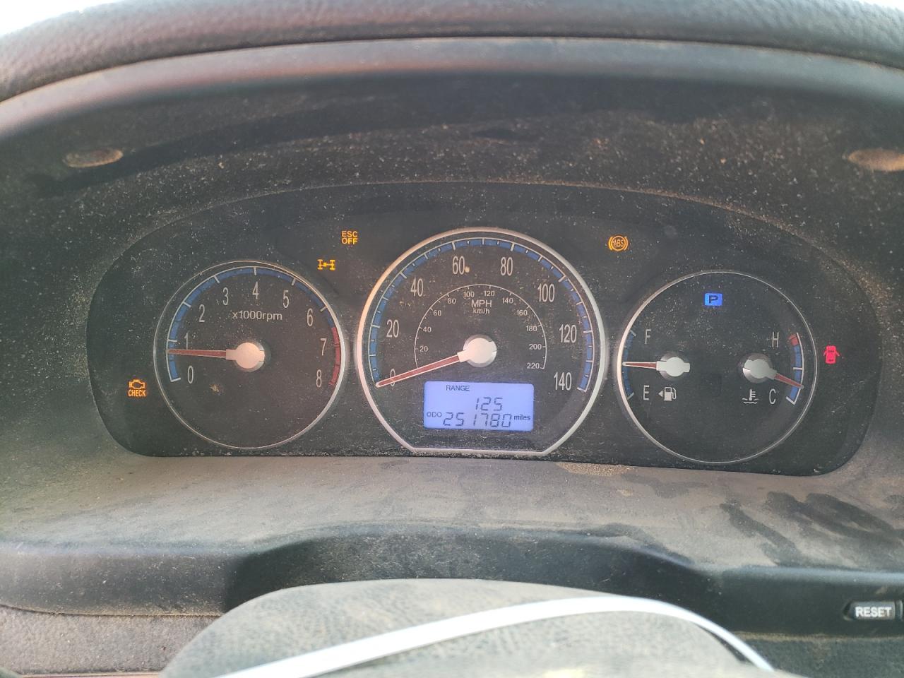 2009 Hyundai Santa Fe - Image 9