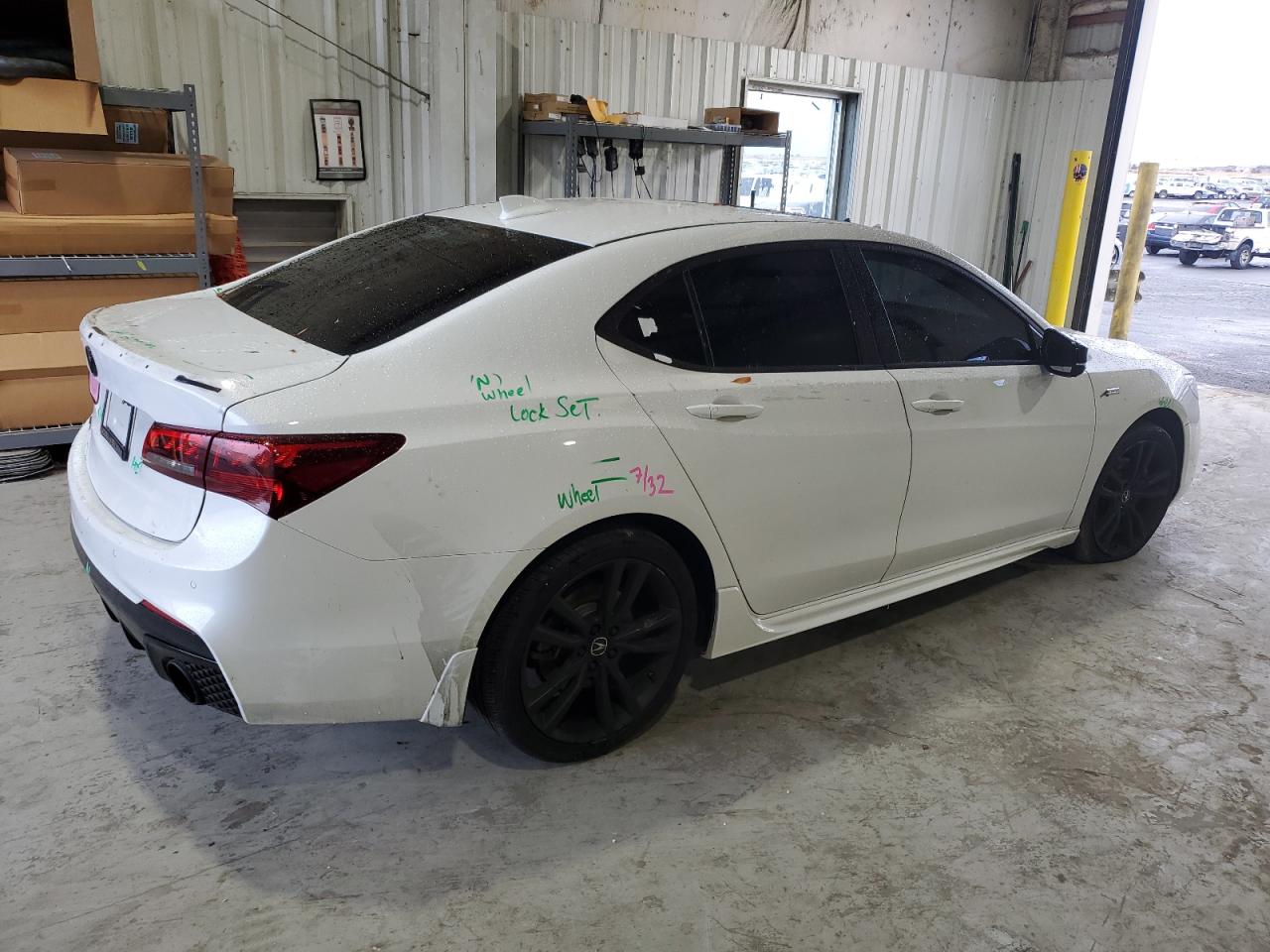 VIN 19UUB2F67JA013327 2018 ACURA TLX no.3