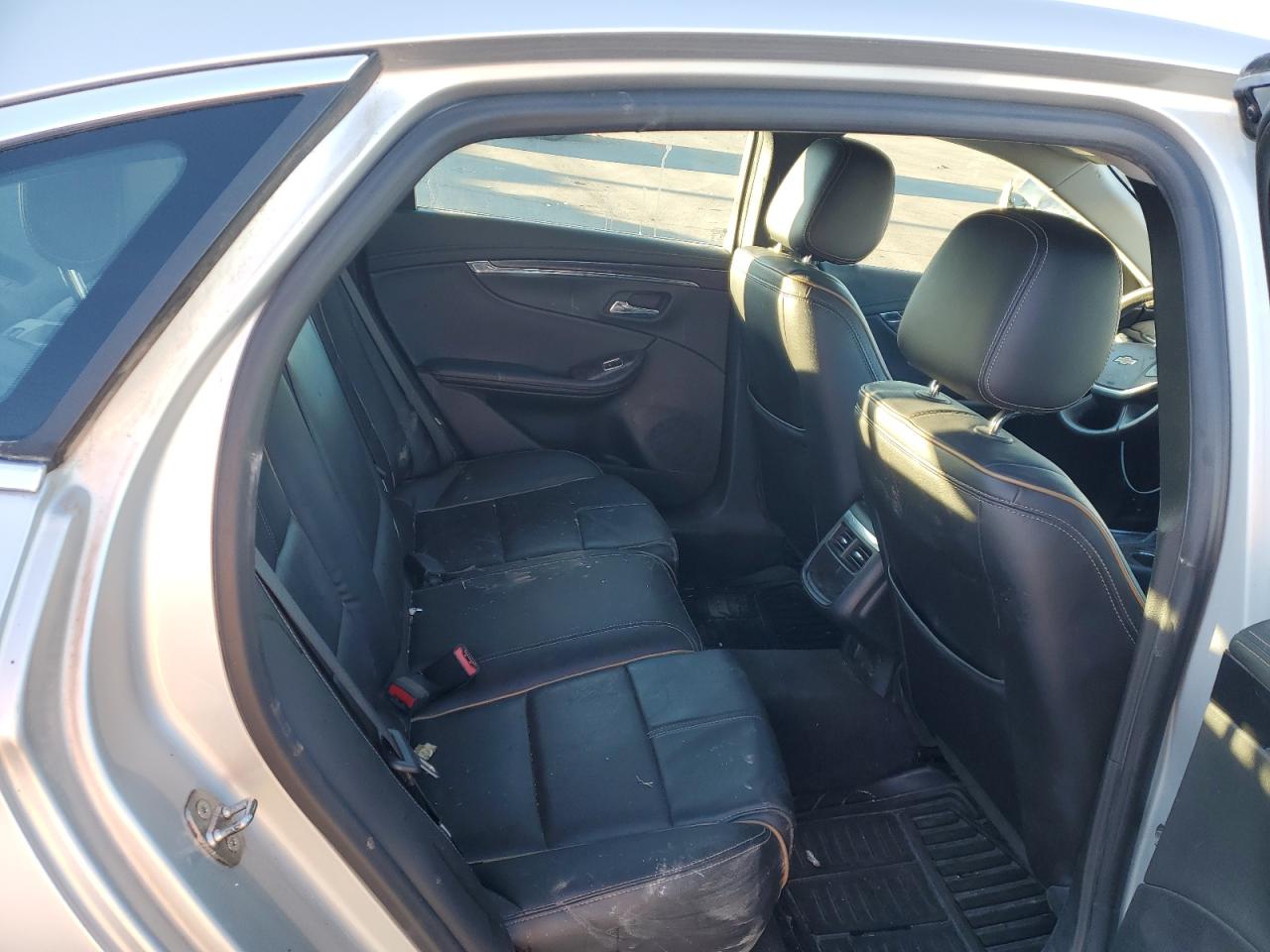 2015 Chevrolet Impala - Image 10