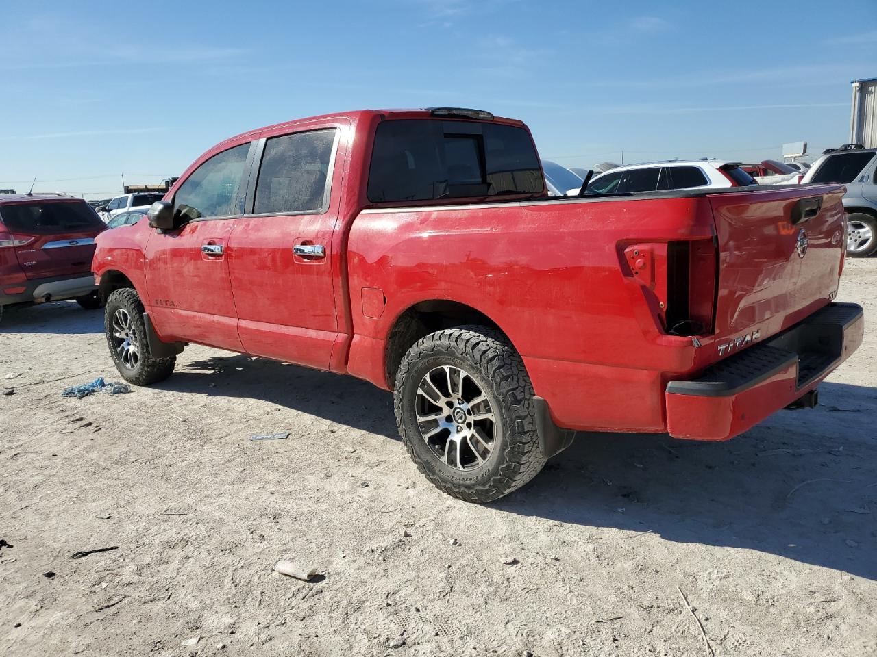 2021 Nissan Titan - Image 2