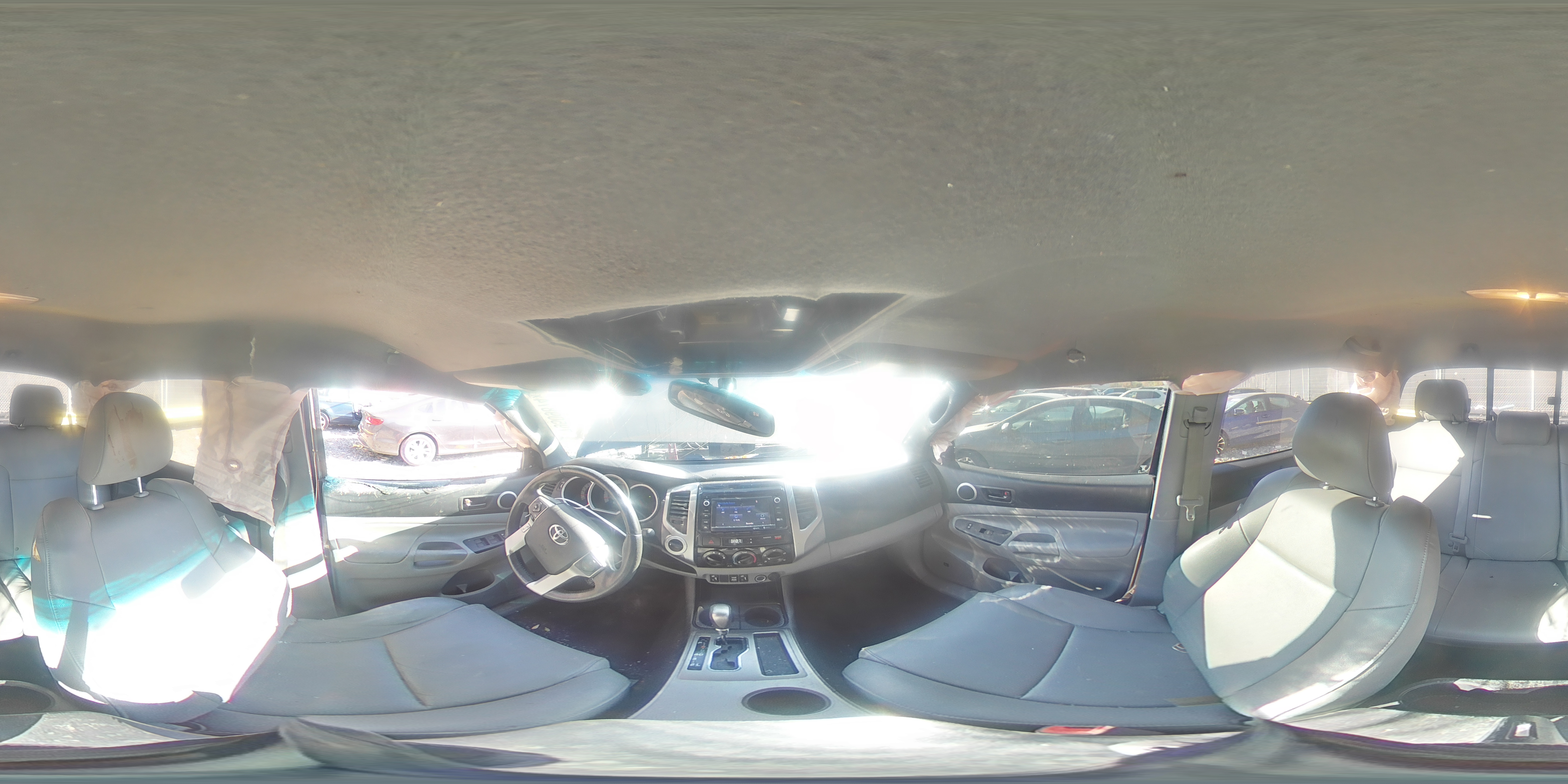 2014 Toyota Tacoma - Image 13
