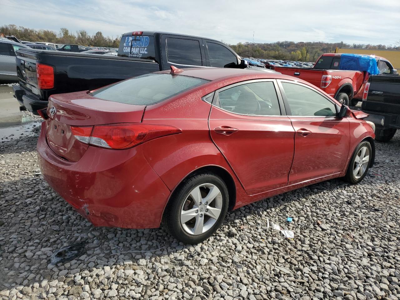 2013 Hyundai Elantra - Image 3