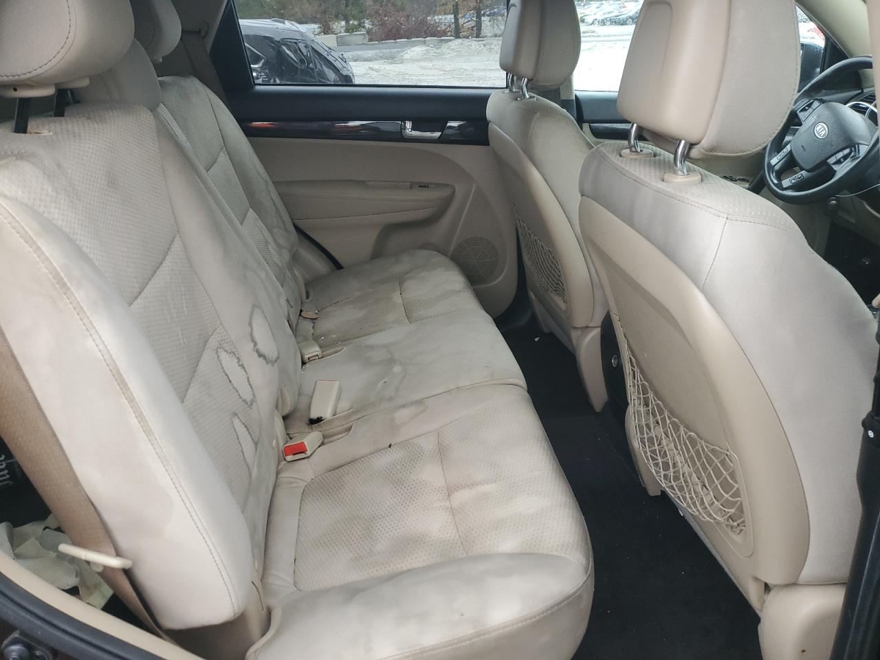 2011 Kia Sorento - Image 11