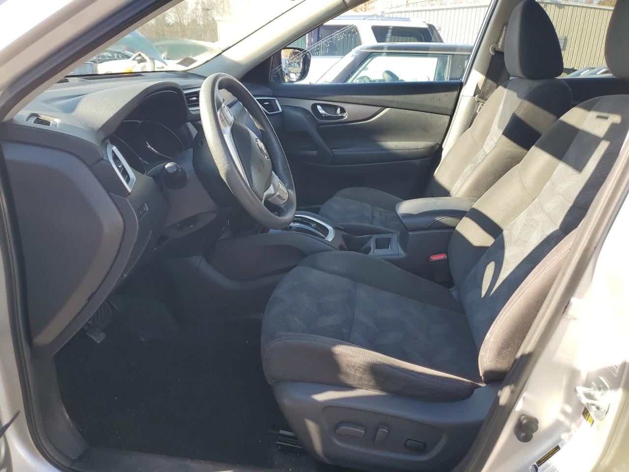 2015 Nissan Rogue - Image 7