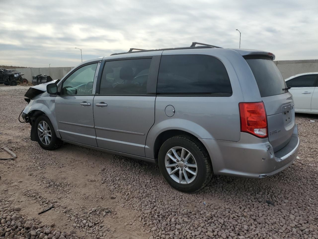 2013 Dodge Caravan - Image 2