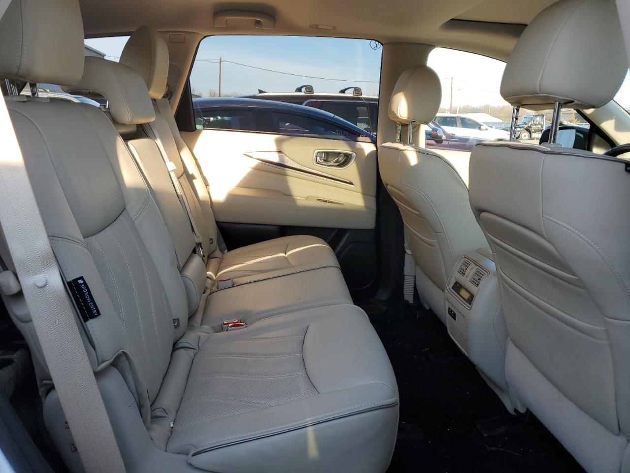 2020 Infiniti QX60 - Image 11