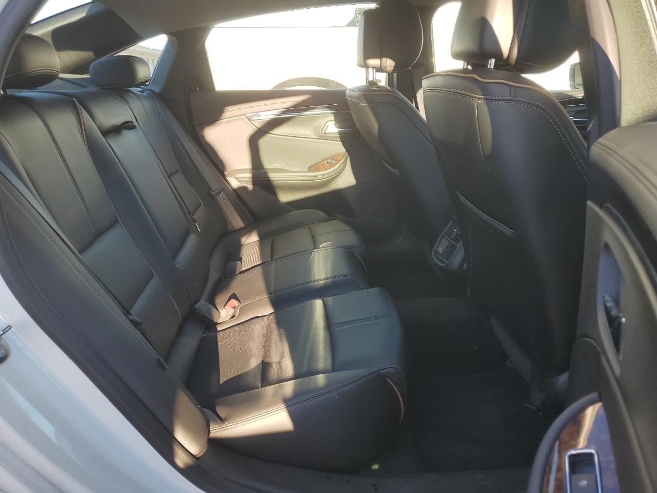 2014 Chevrolet Impala - Image 10