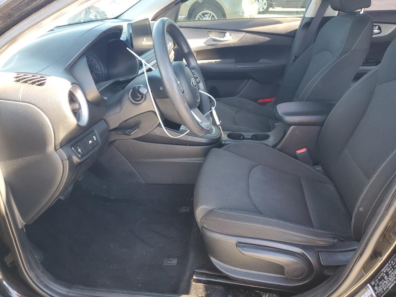 2020 Kia Forte - Image 7