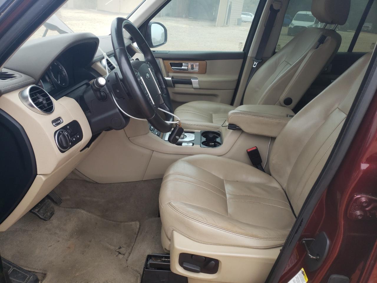 2016 Land Rover LR4 - Image 7