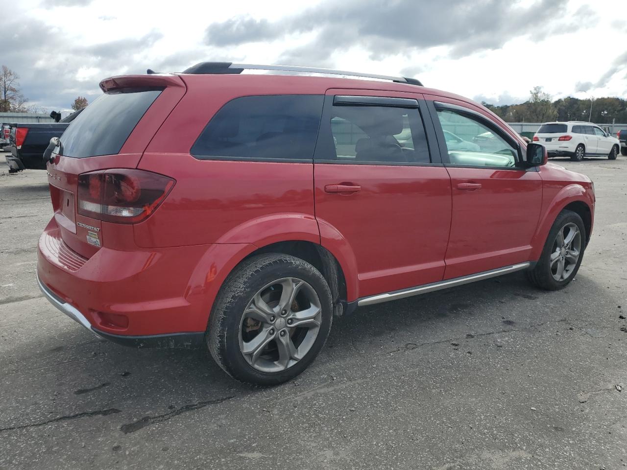 VIN 3C4PDCGG6HT617831 2017 DODGE JOURNEY no.3