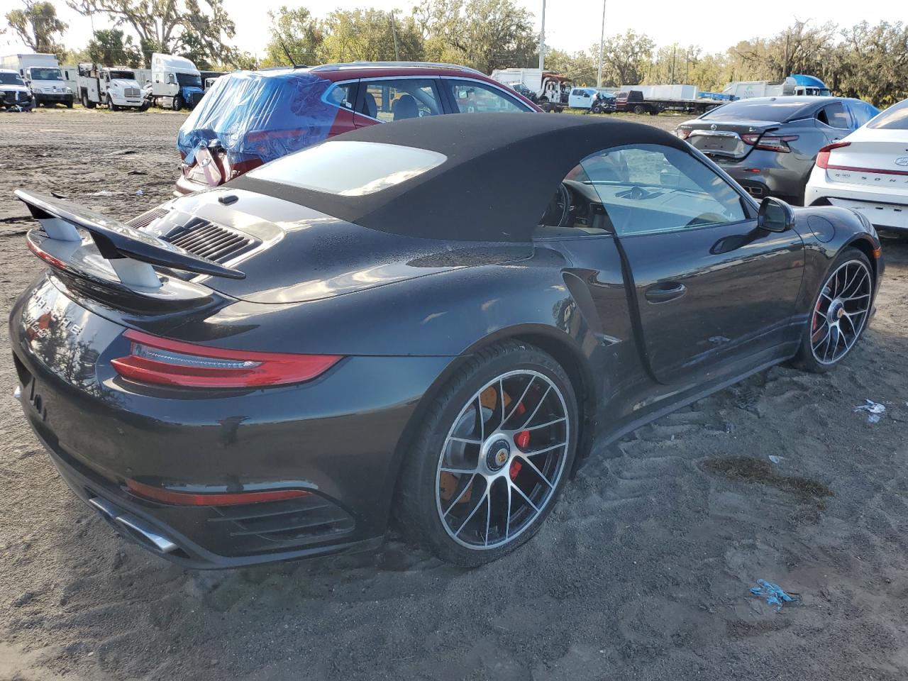 2017 Porsche 911 - Image 3