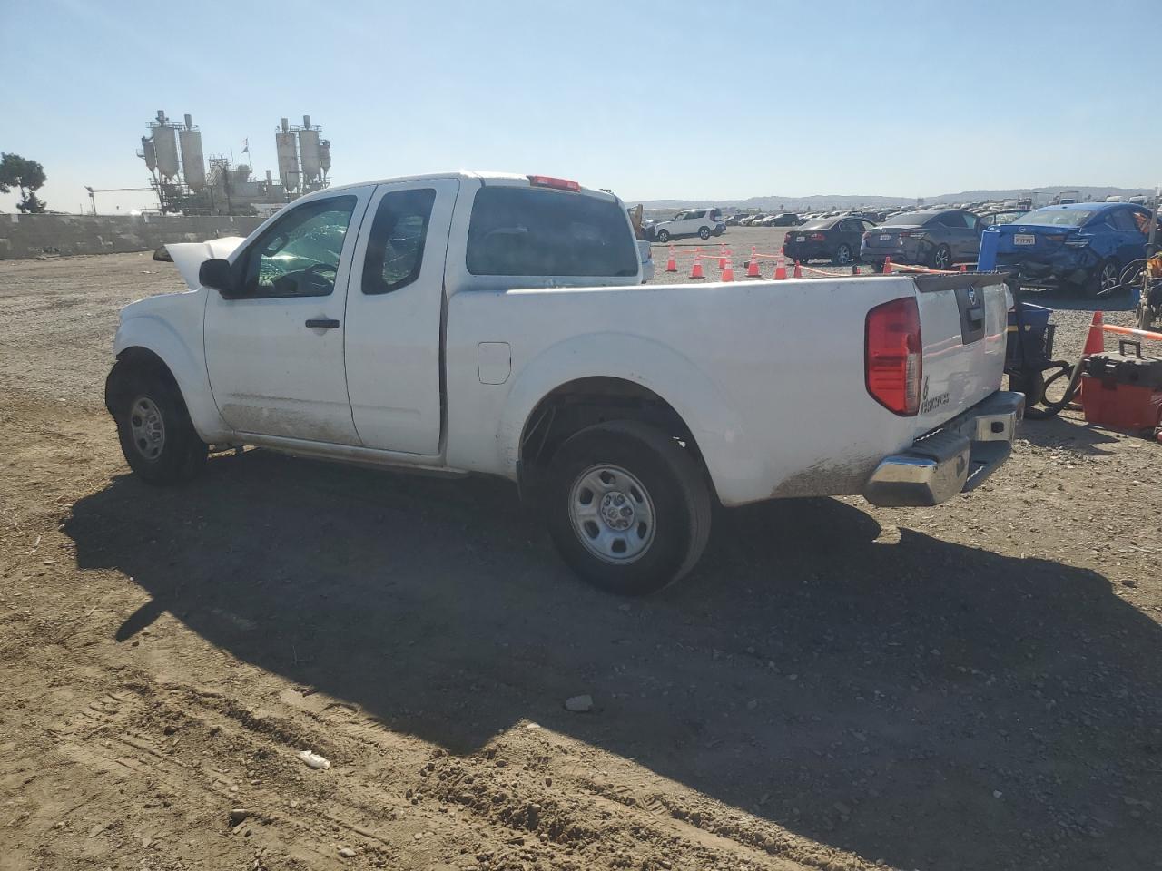 2016 Nissan Navara (Frontier) - Image 2