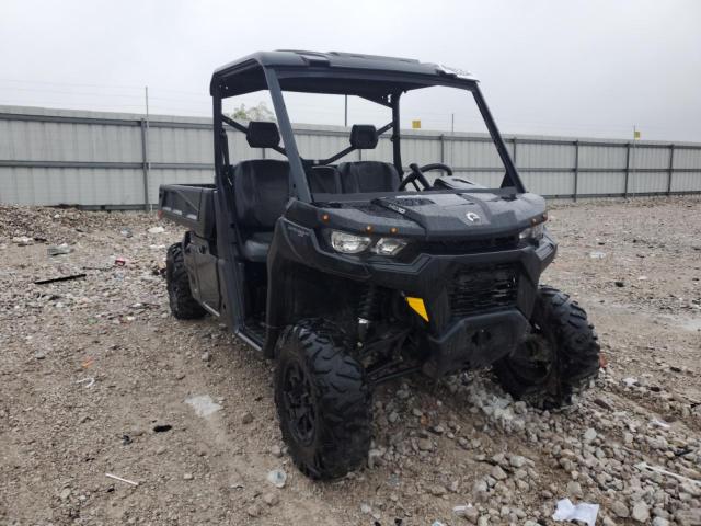 2024 Can-Am Defender Pro Xt Hd10