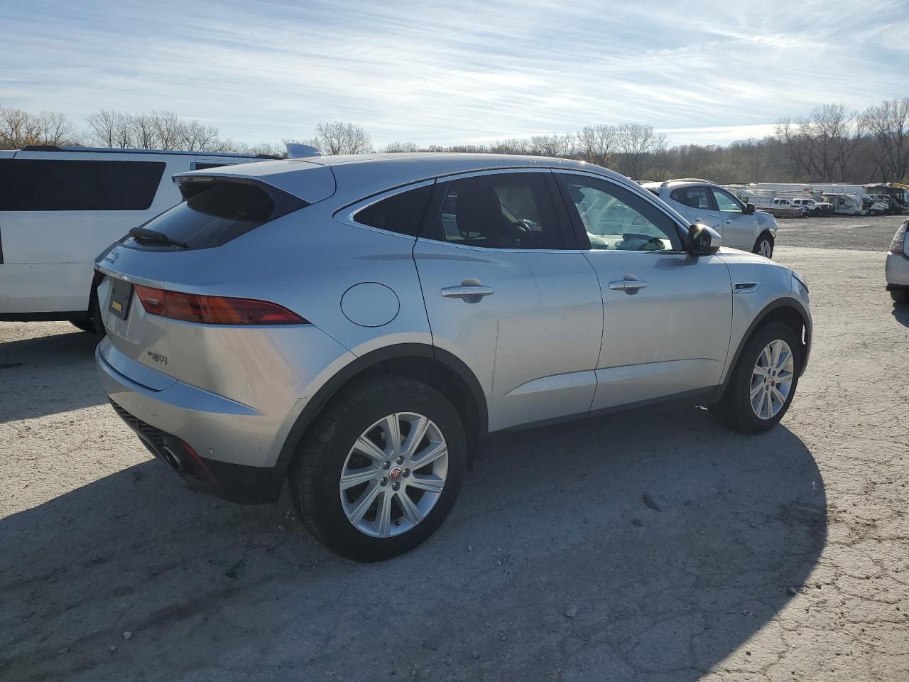 2019 Jaguar E-Pace - Image 3