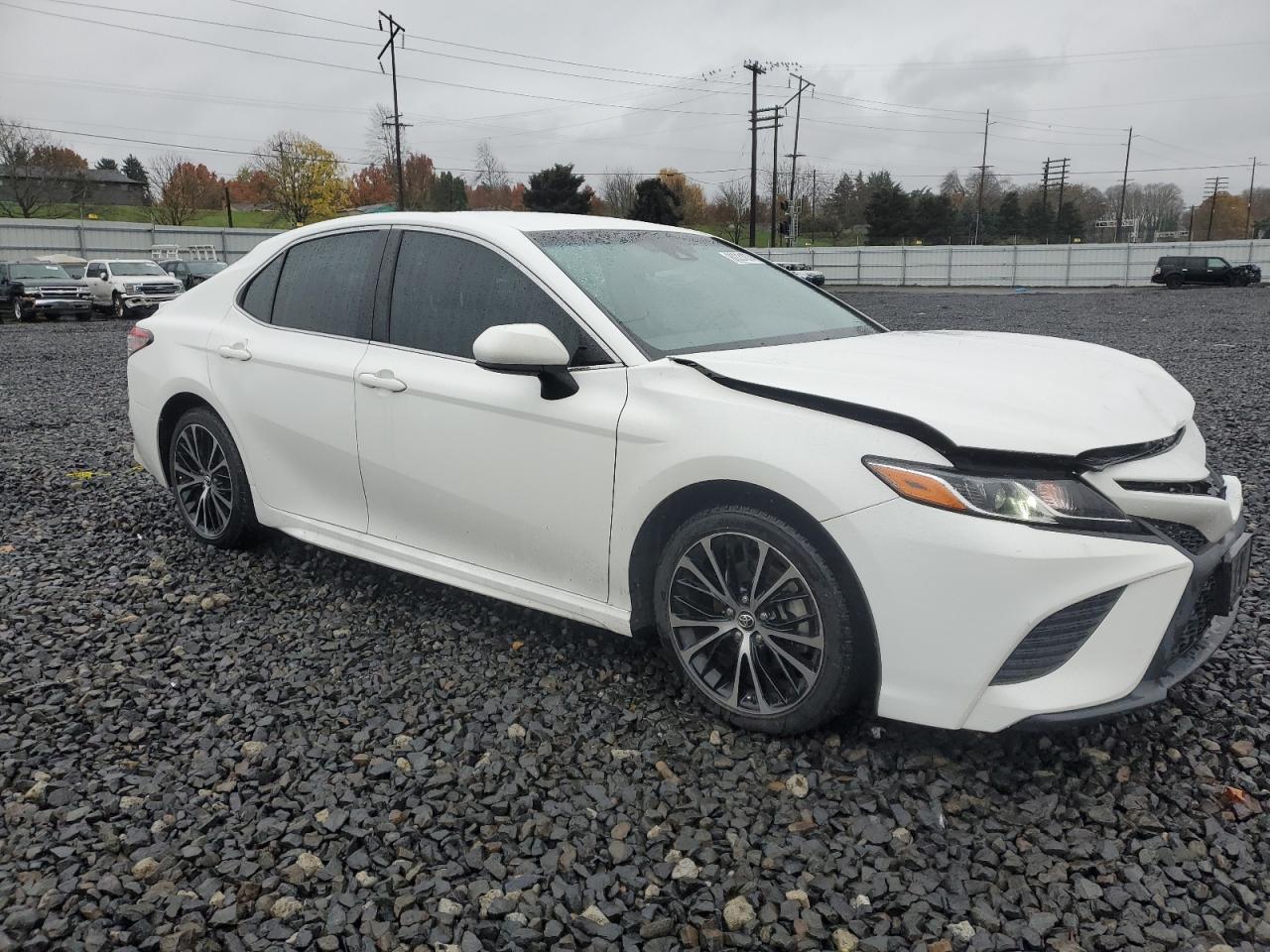 2018 Toyota Camry - Image 4