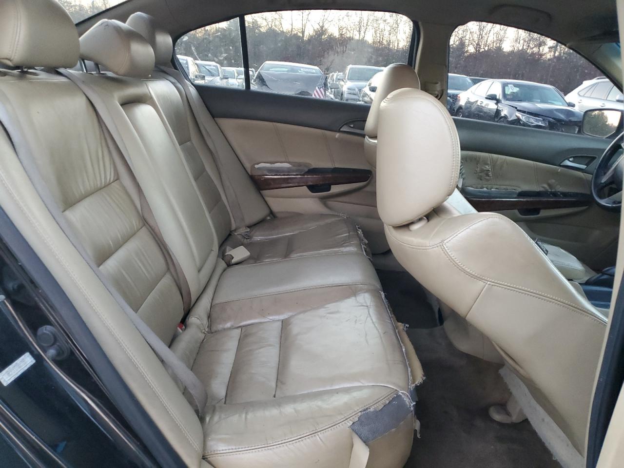 2010 Honda Accord - Image 10