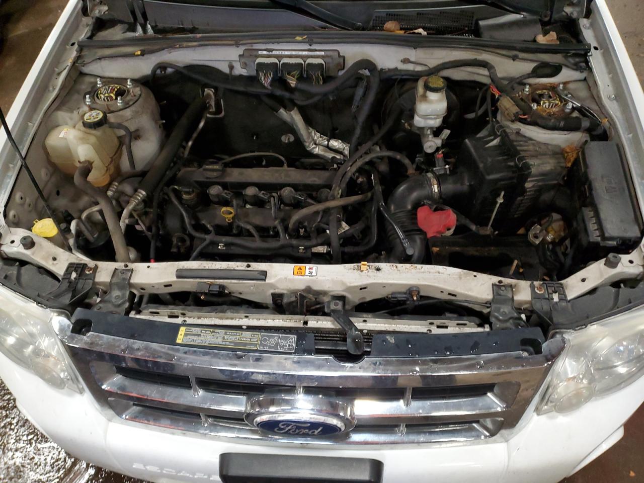 2010 Ford Escape - Image 12