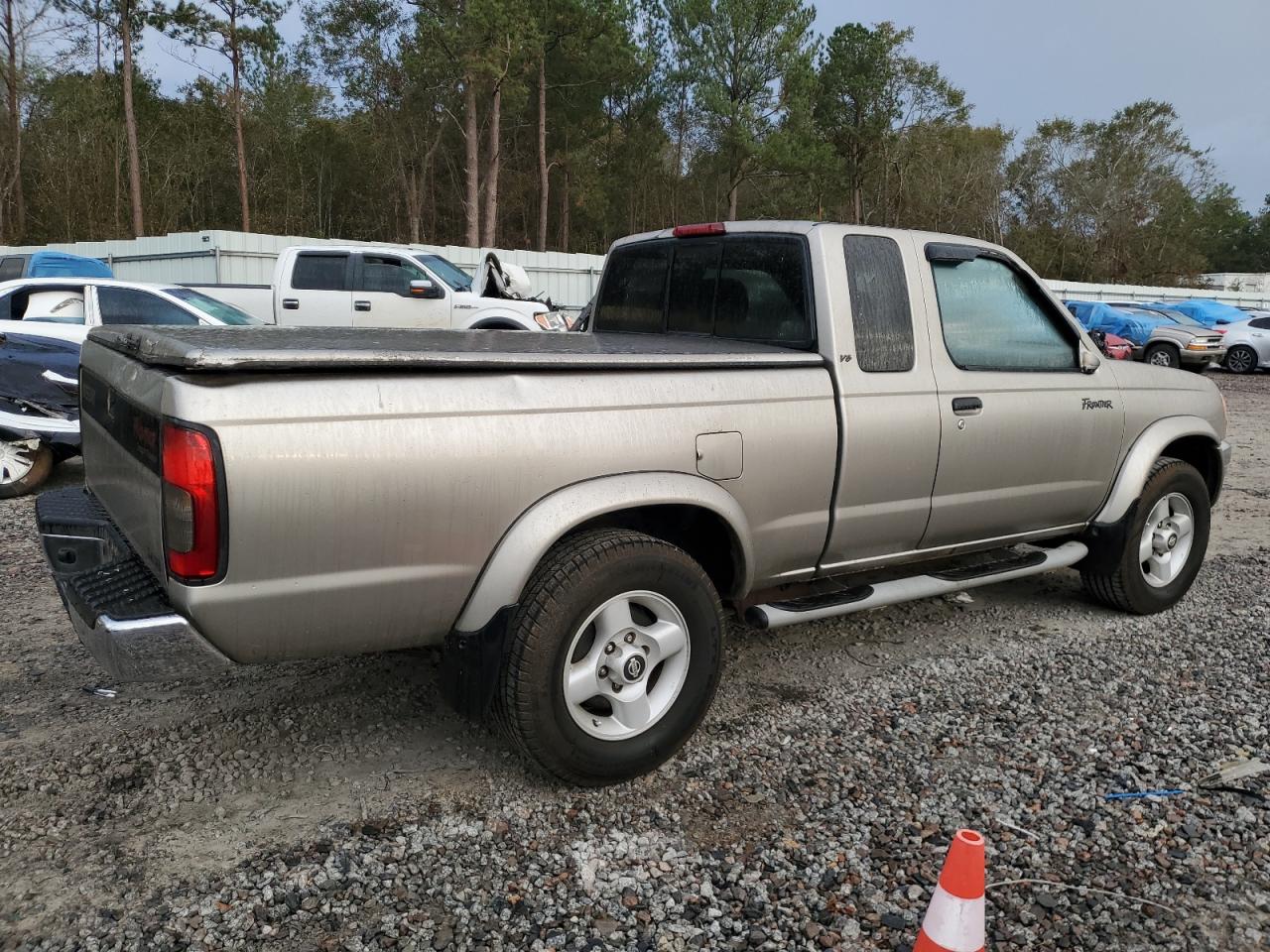 2000 Nissan Navara (Frontier) - Image 3