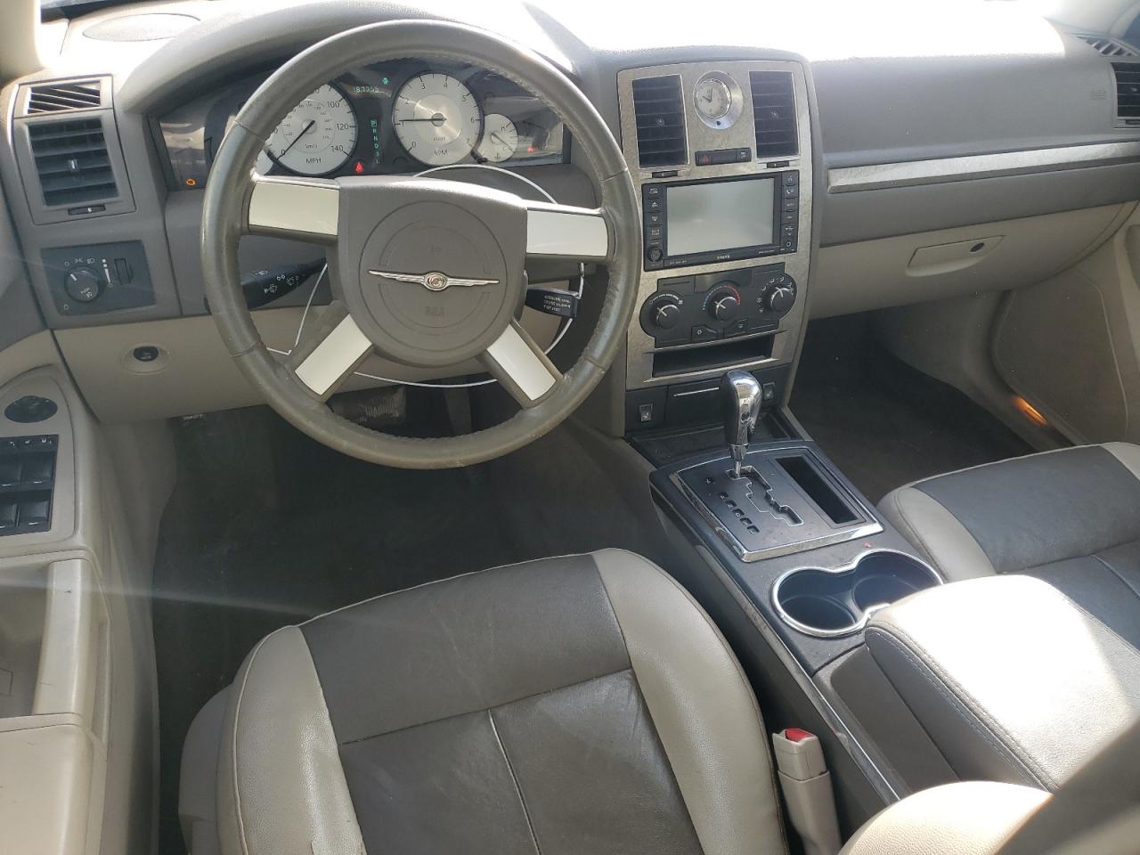 2008 Chrysler 300 - Image 8