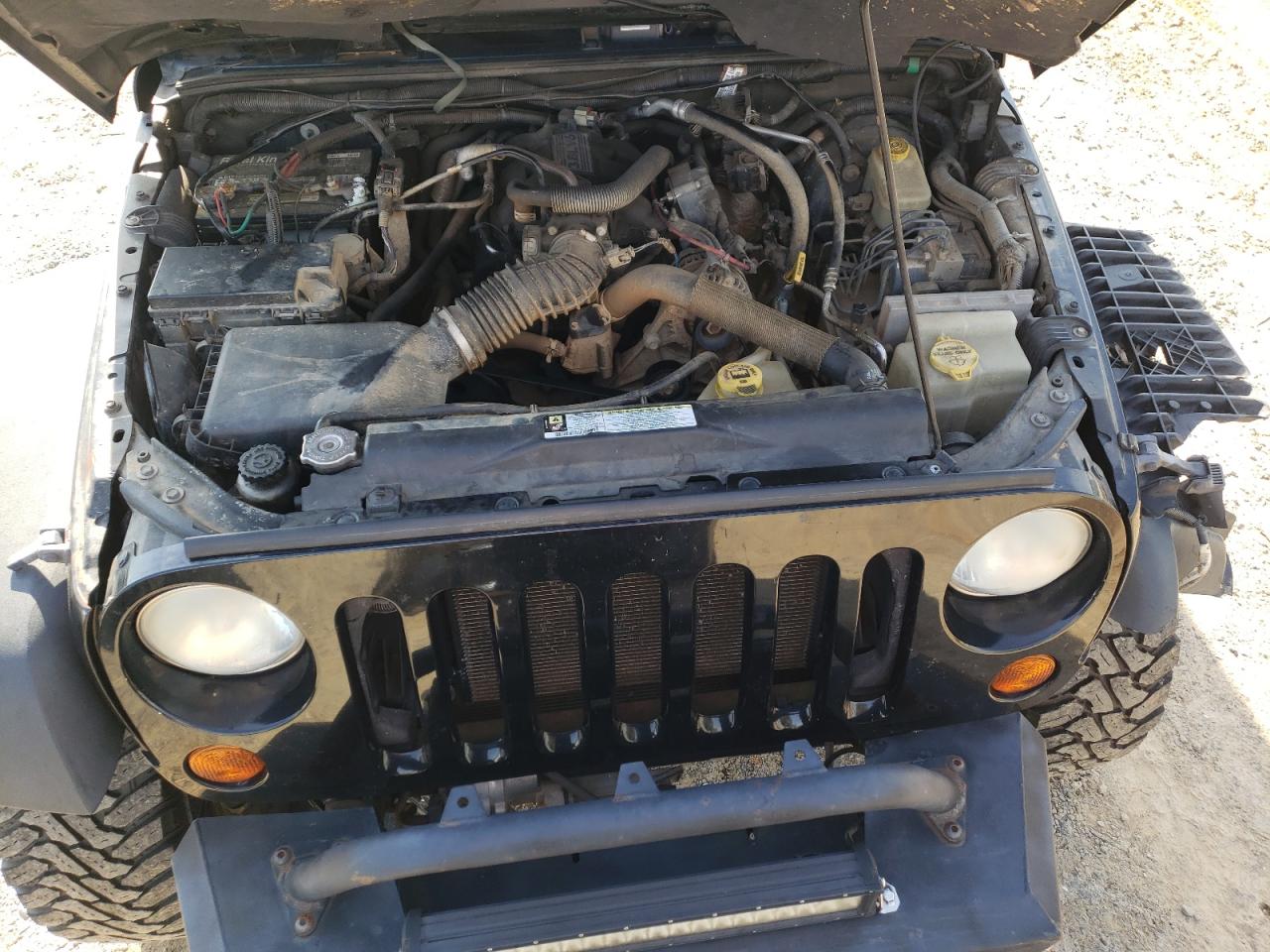 2009 Jeep Wrangler - Image 14