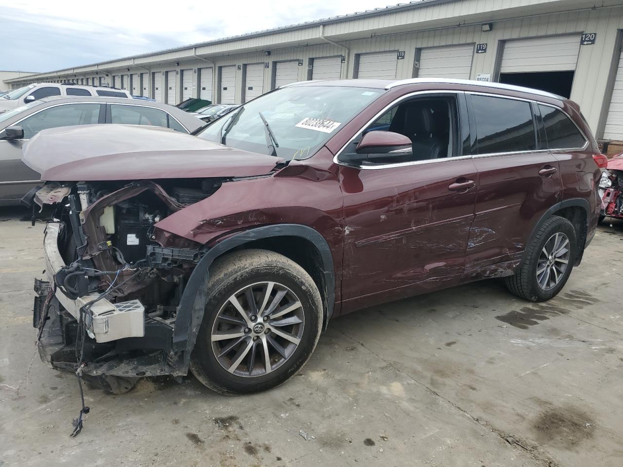 2017 Toyota Highlander - Image 1