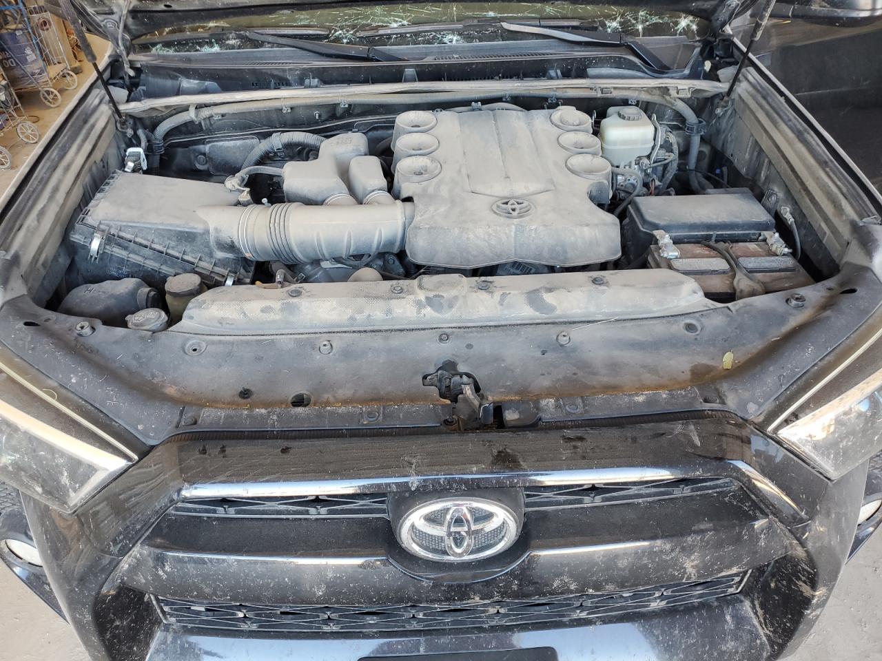 VIN JTEBU5JRXK5700682 2019 TOYOTA 4RUNNER no.12