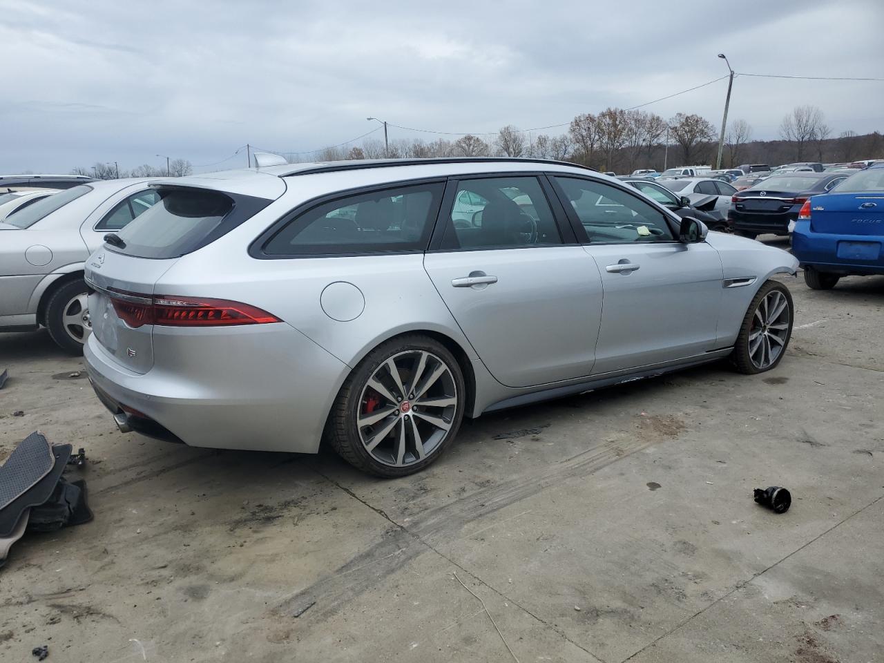 2018 Jaguar XF - Image 3