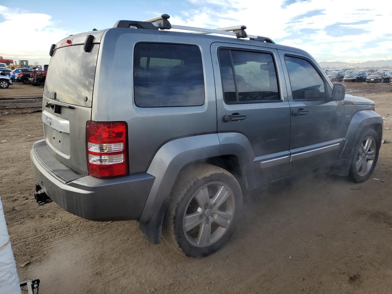 2012 Jeep Liberty (North America) - Image 3
