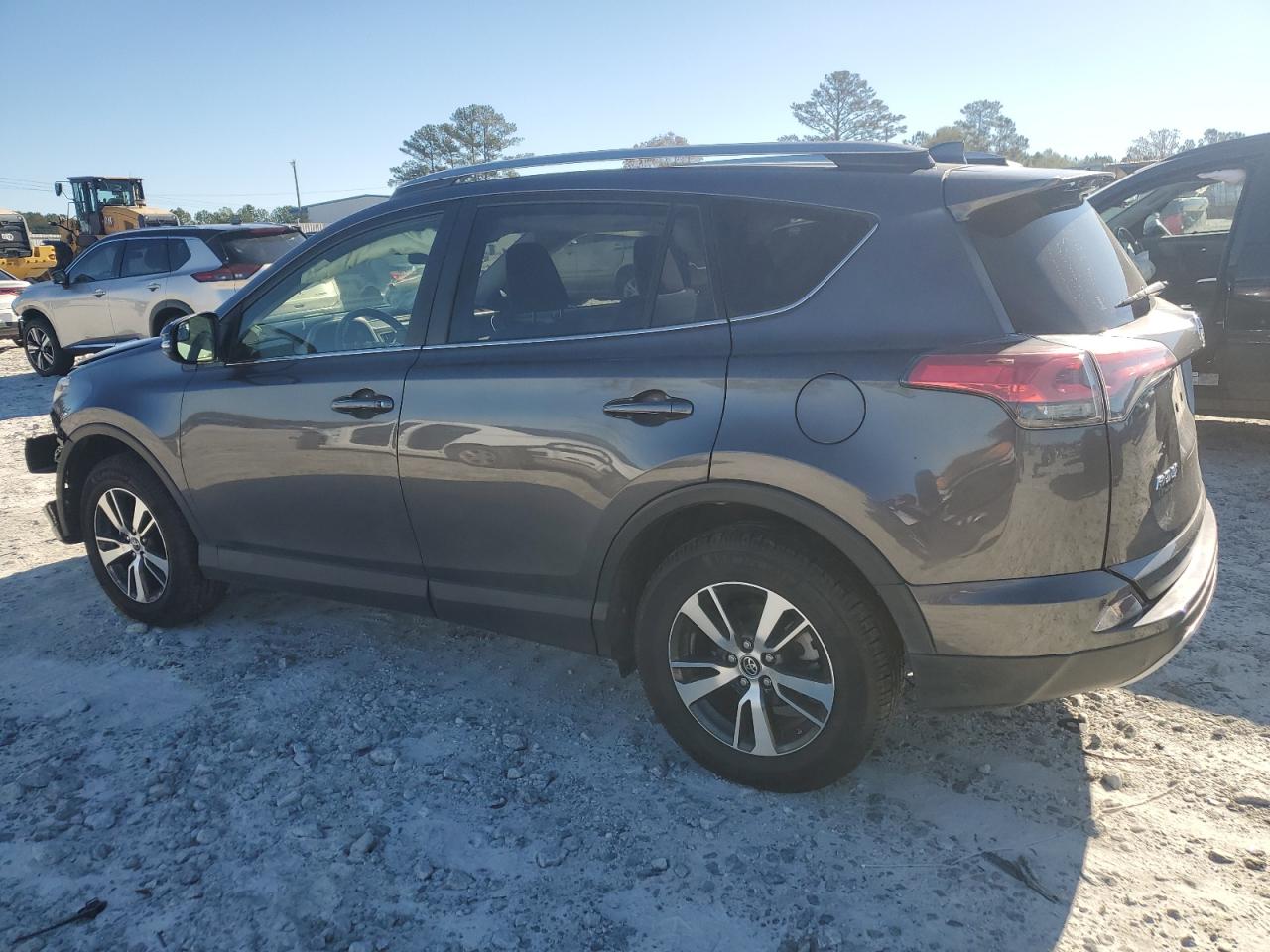 VIN JTMWFREV0HJ712936 2017 TOYOTA RAV4 no.2