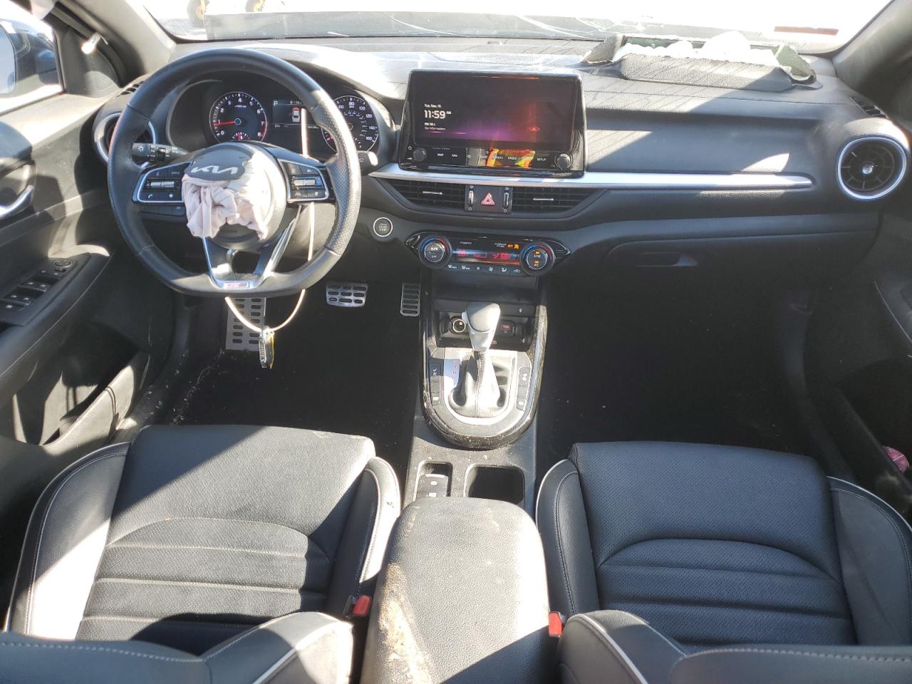 2023 Kia Forte - Image 8