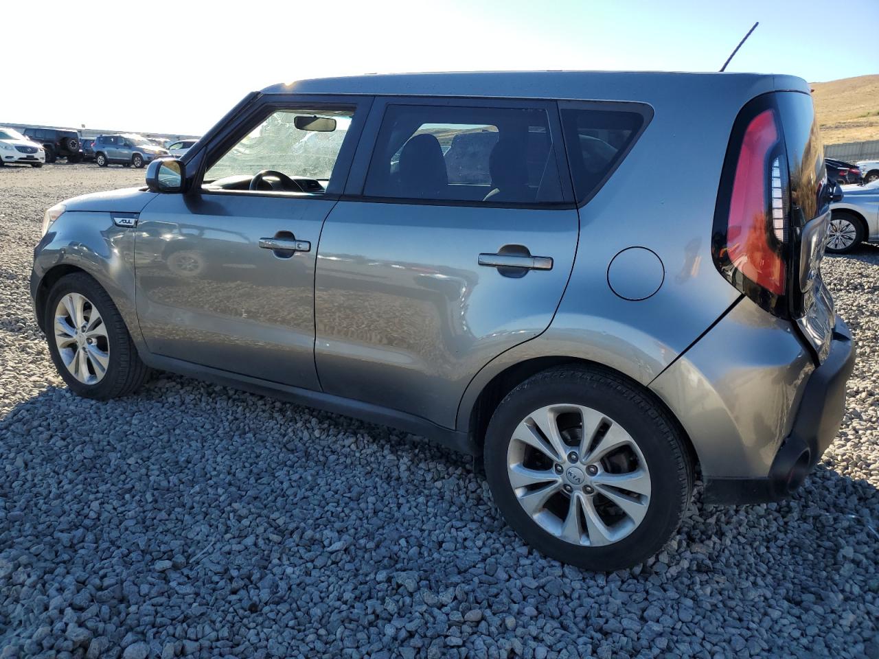 VIN KNDJP3A58F7150546 2015 KIA SOUL no.2