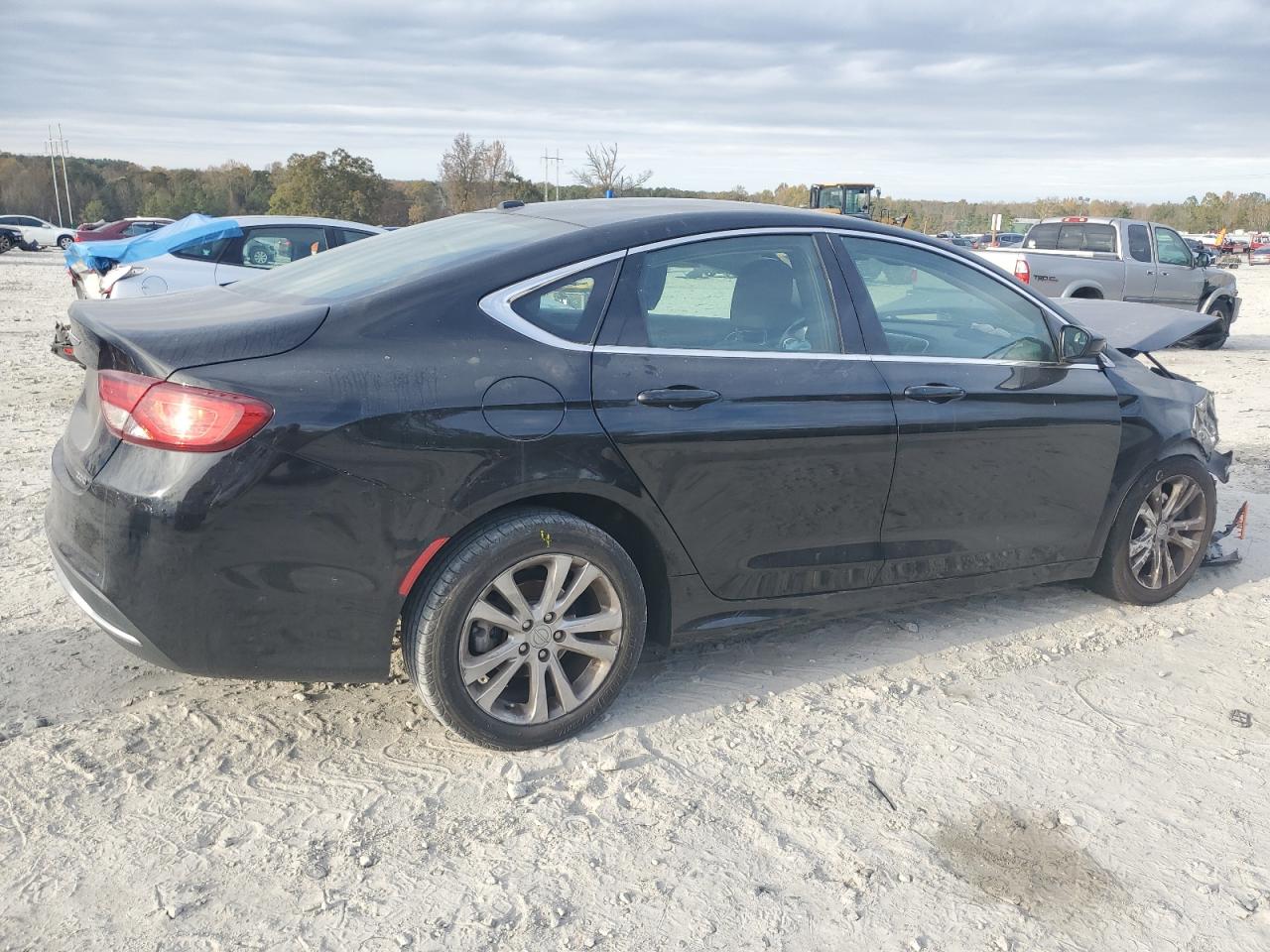 2016 Chrysler 200 - Image 3