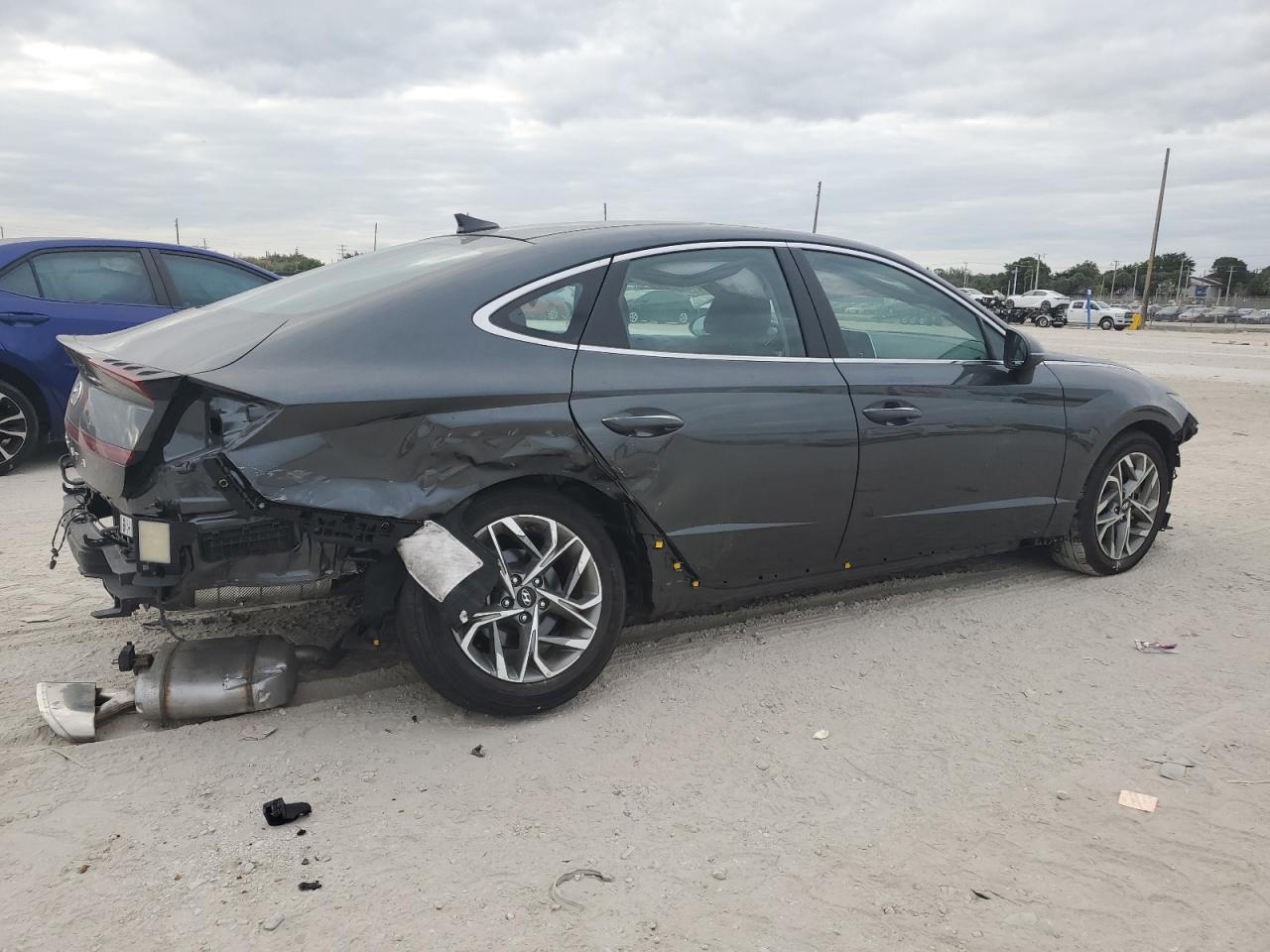 2022 Hyundai Sonata - Image 3
