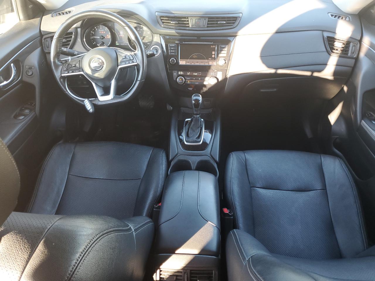 2018 Nissan Rogue - Image 8
