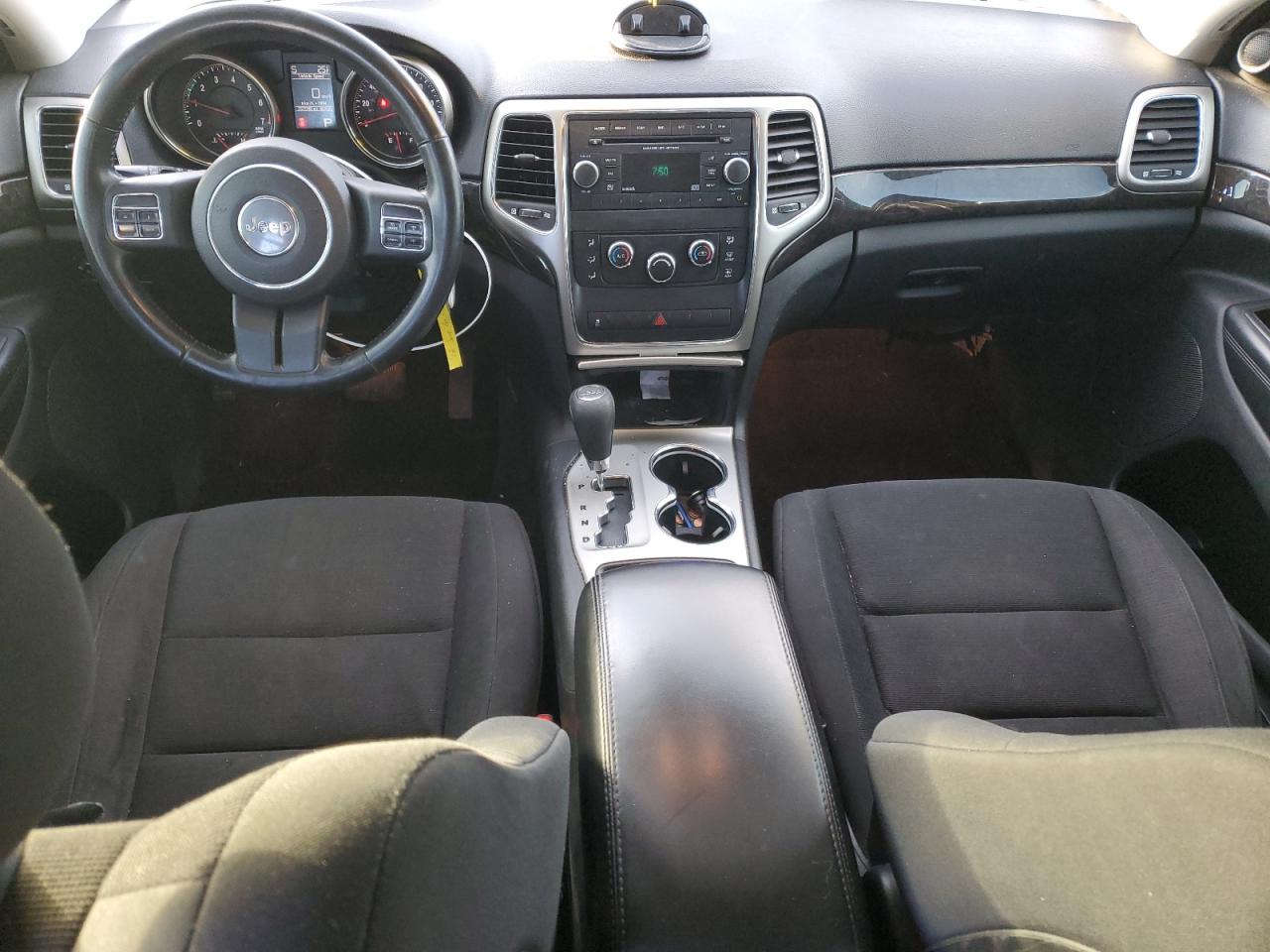 2012 Jeep Grand Cherokee - Image 8