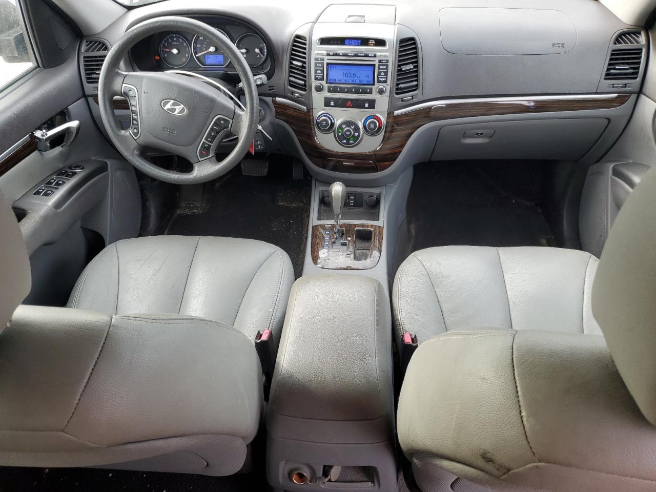 2011 Hyundai Santa Fe - Image 8