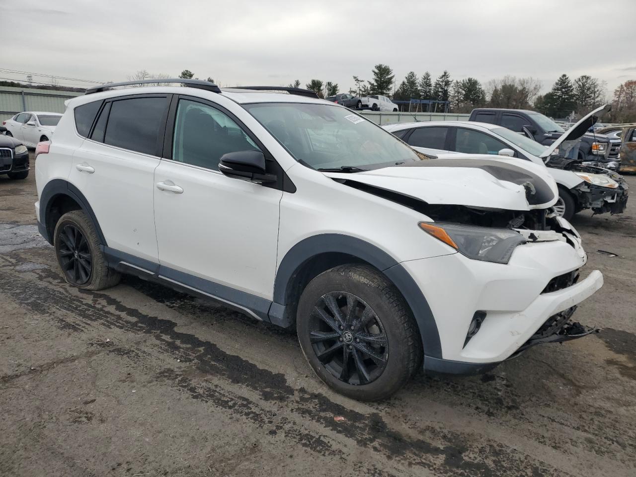 2018 Toyota RAV 4 - Image 4