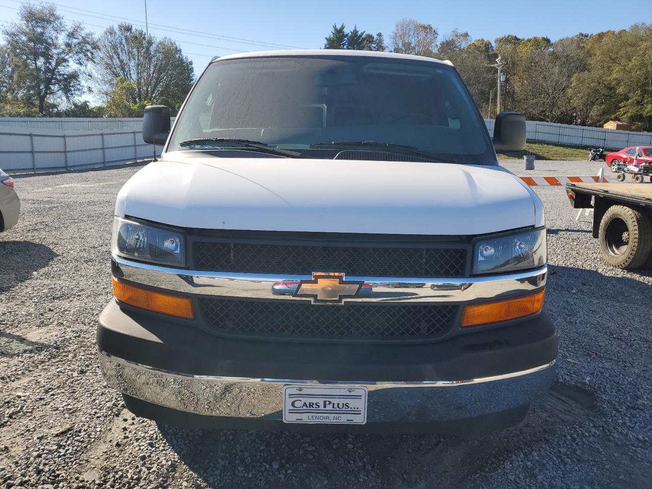 2017 Chevrolet Express - Image 5