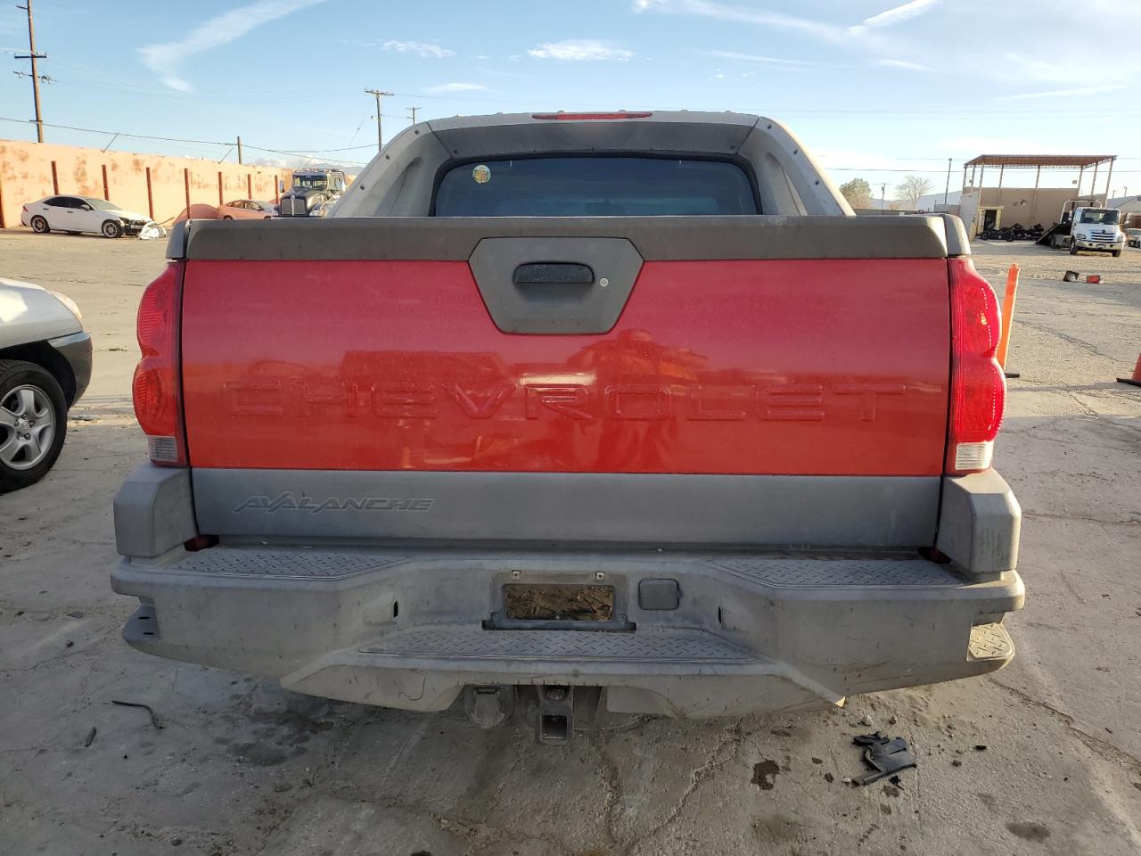 2002 Chevrolet Avalanche K1500 VIN: 3GNEK13T92G107310 Lot: 81850124