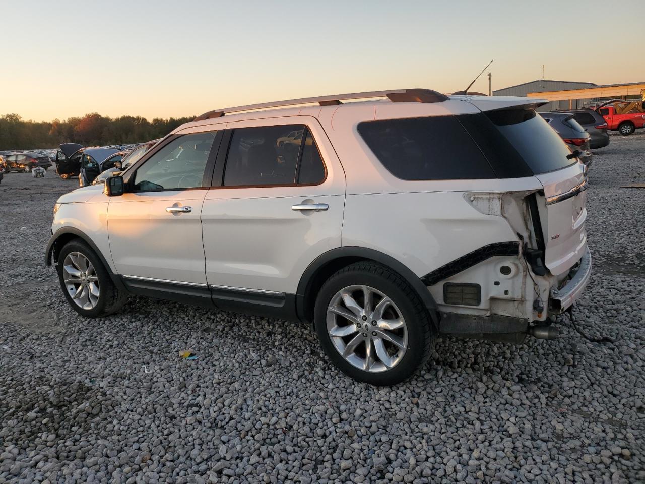 2014 Ford Explorer - Image 2