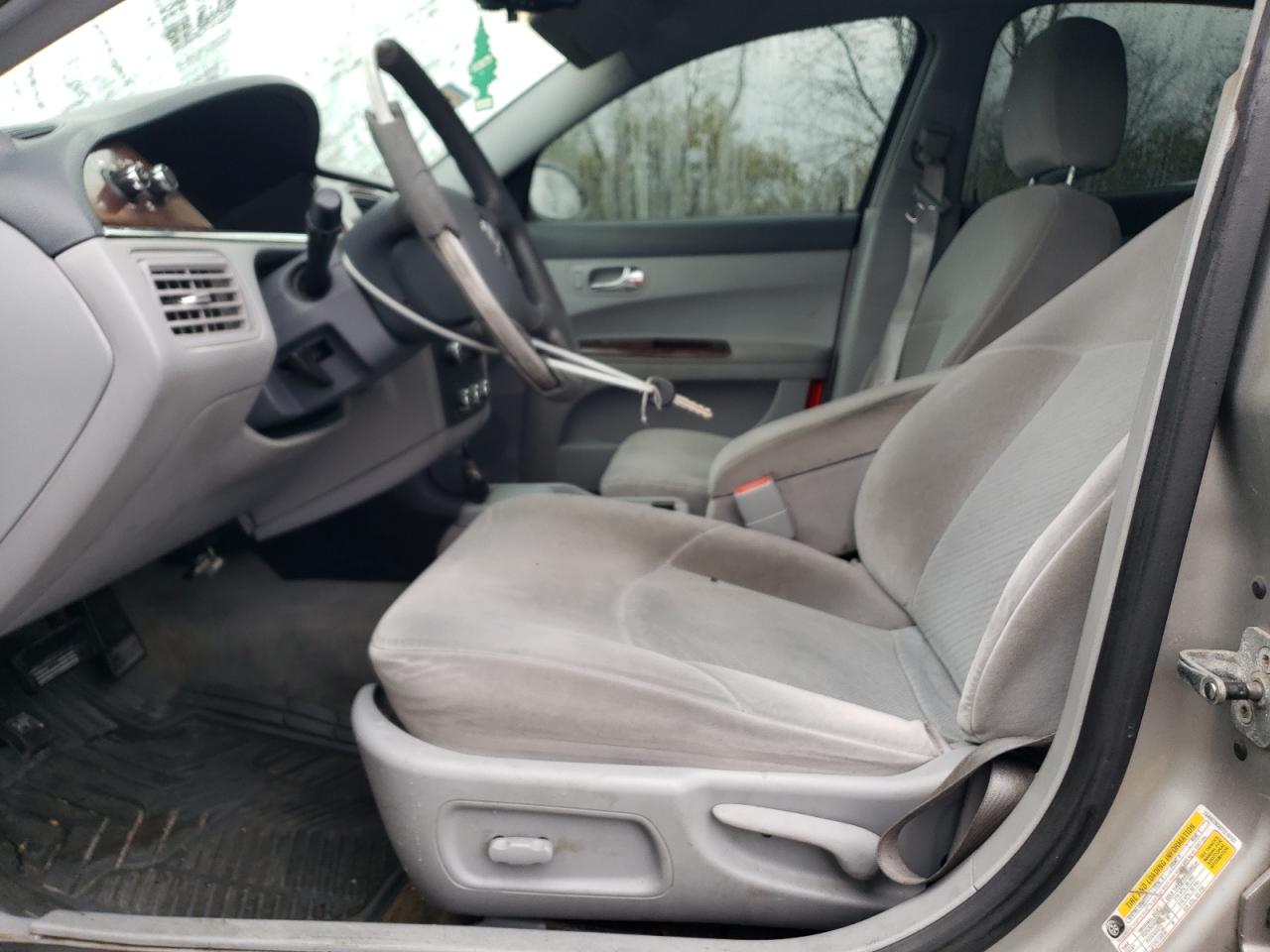 2007 Buick Lacrosse Cx VIN: 2G4WC582871216127 Lot: 79922534