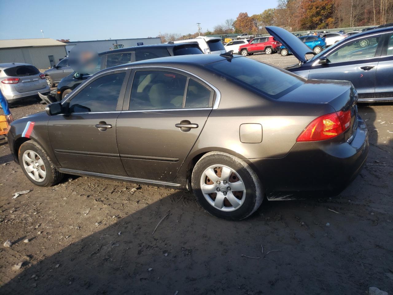 2010 Kia Optima - Image 2