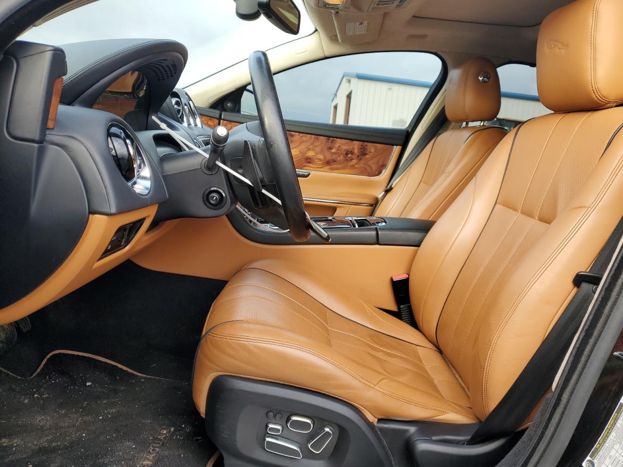 2013 Jaguar XJ - Image 7