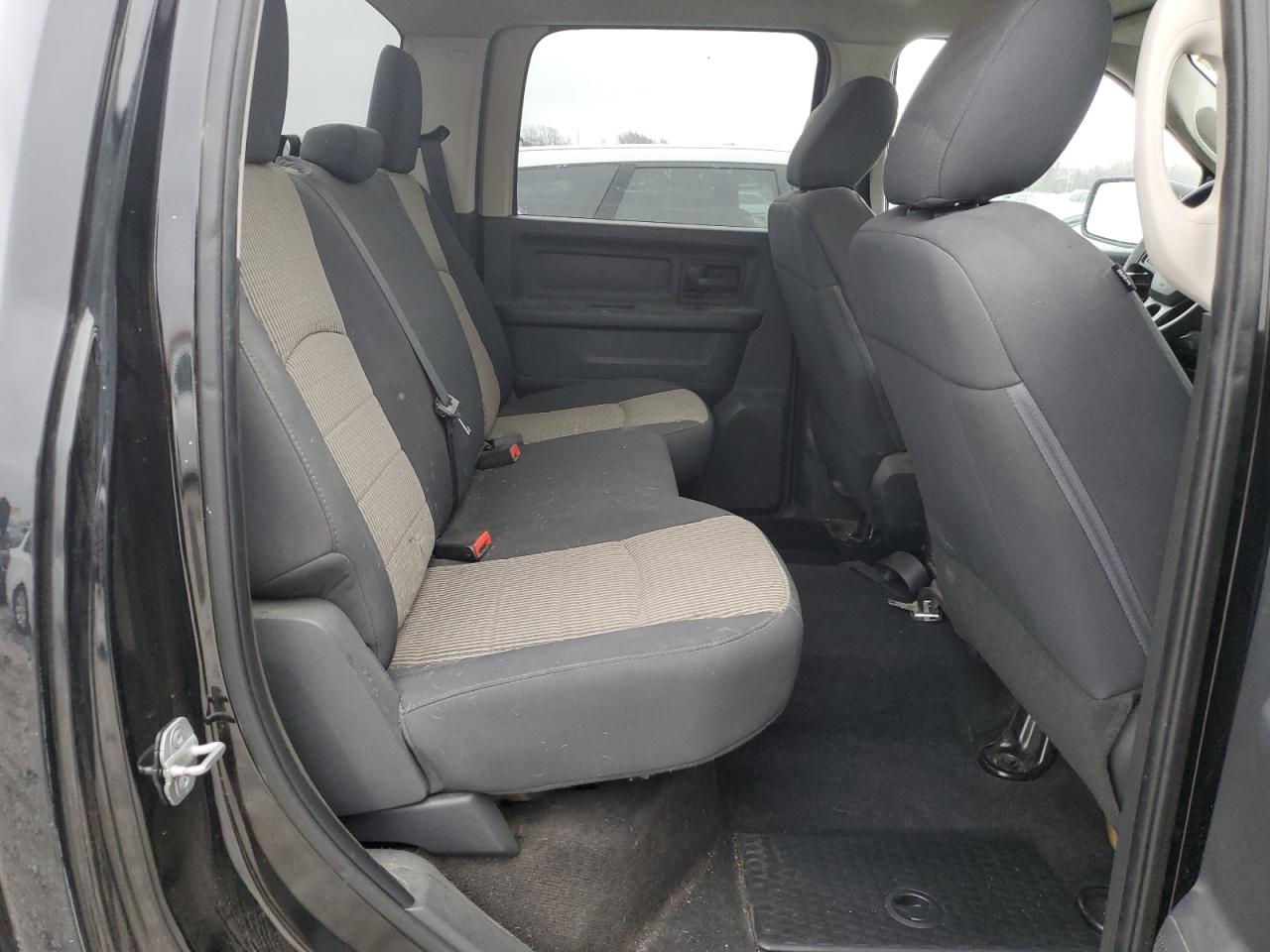 2012 Dodge RAM - Image 10