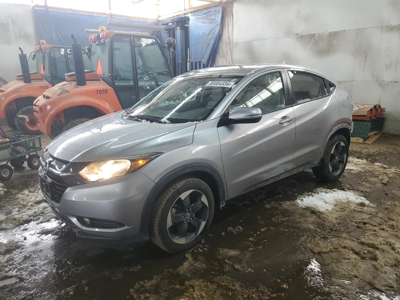 VIN 3CZRU5H56JM723157 2018 HONDA HR-V no.1