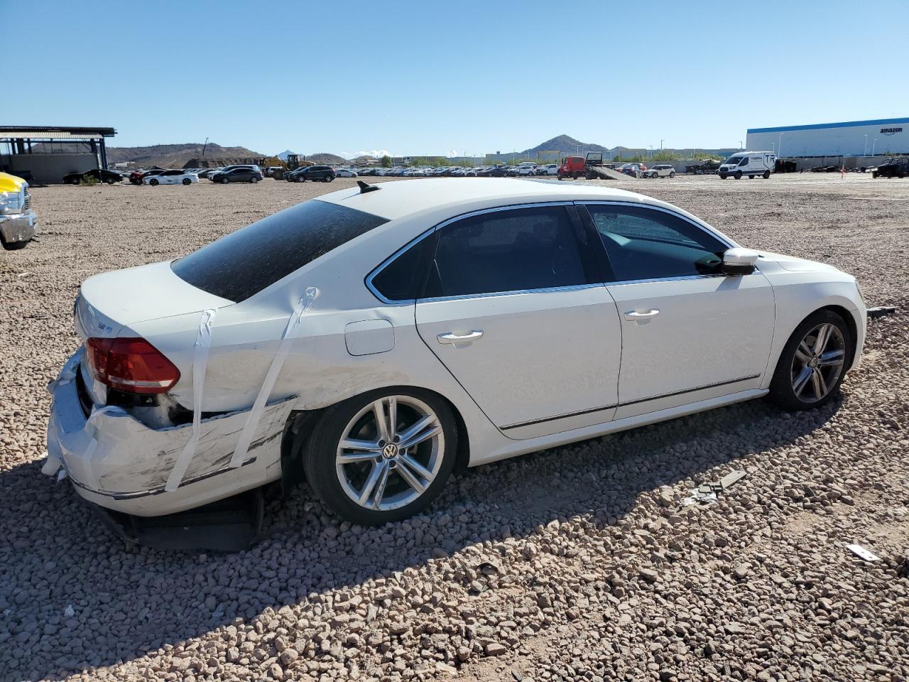 2015 Volkswagen Passat - Image 3